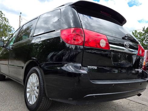 Used 2008 Toyota Sienna AWD image 11
