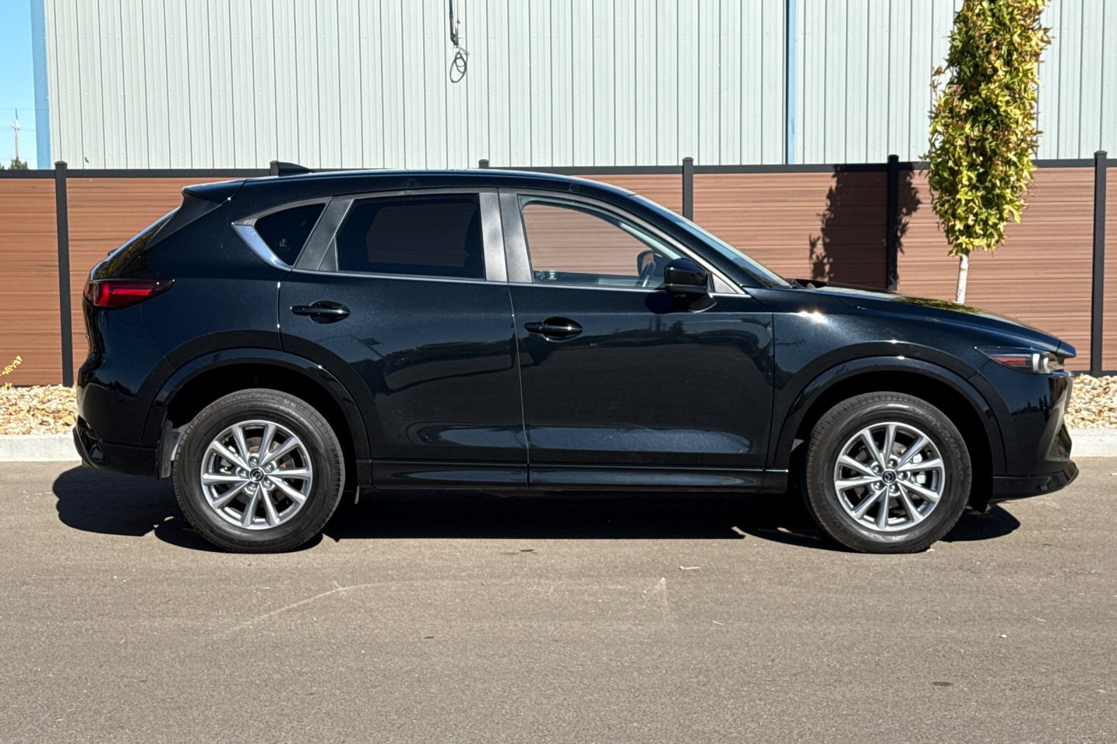 Used 2025 MAZDA CX-5 AWD 2.5 S w/ Select Package image 3
