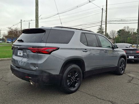 Used 2023 Chevrolet Traverse LT w/ Midnight/Sport Edition image 7