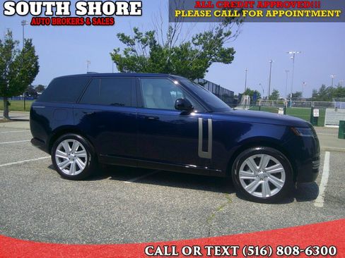 Used 2023 Land Rover Range Rover SE AWD/4WD image 1