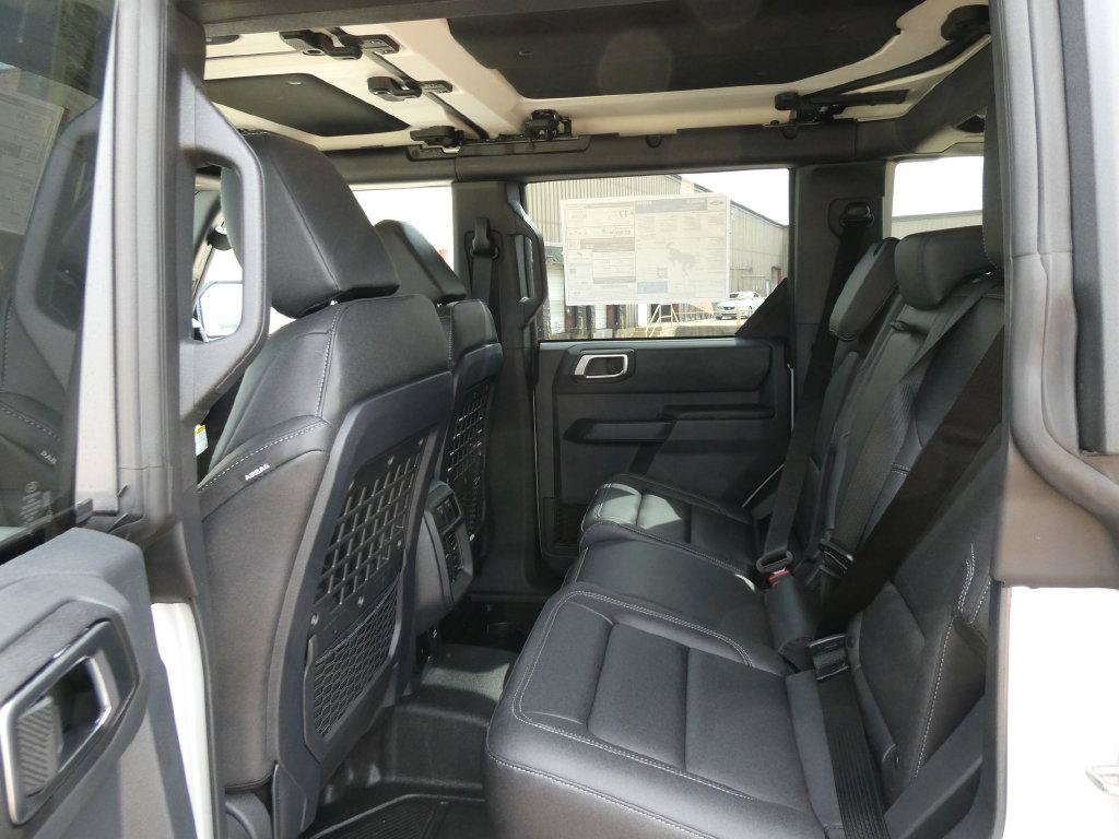 New 2026 Ford Bronco Badlands w/ Sasquatch Package AWD/4WD image 15