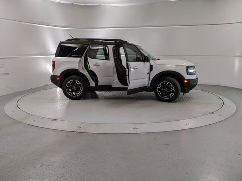 New 2025 Ford Bronco Sport Outer Banks image 8