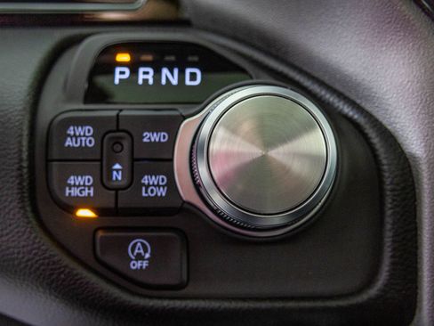 New 2026 RAM 1500 Laramie AWD/4WD image 32