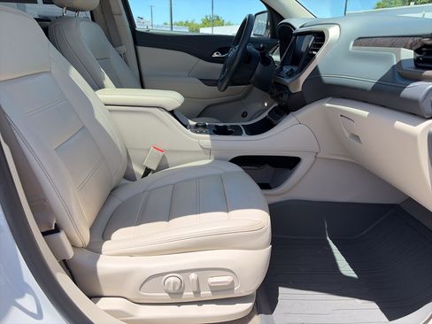 Used 2021 GMC Acadia Denali w/ Denali Ultimate Package AWD/4WD image 33