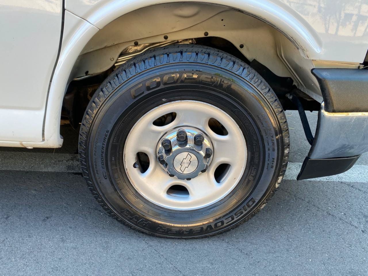 Used 2019 Chevrolet Express 3500 LT w/ LT Preferred Equipment Group RWD image 15