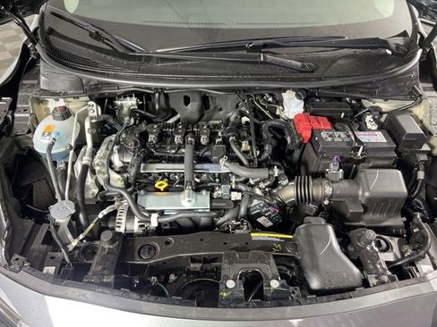 New 2025 Nissan Versa SR w/ Trunk Package FWD image 3