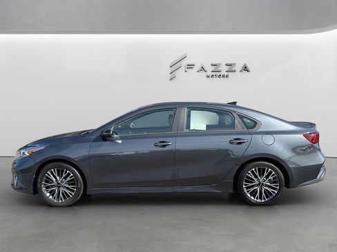 Used 2023 Kia Forte GT-Line w/ GT-Line Premium Package FWD image 2