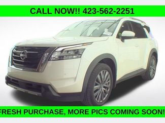 Used 2023 Nissan Pathfinder SL w/ SL Premium Package video 1