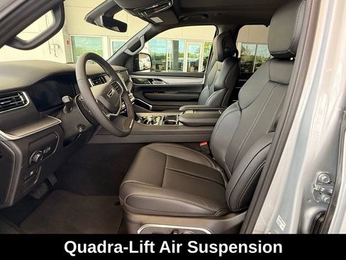 New 2026 Jeep Grand Wagoneer L Limited AWD/4WD image 9