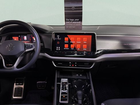 Certified 2026 Volkswagen Atlas Peak Edition AWD/4WD image 39