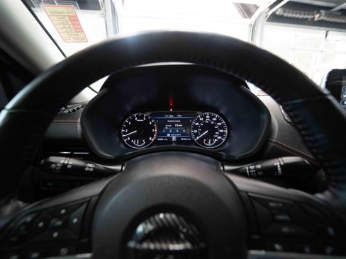 Used 2021 Nissan Sentra SR w/ SR Premium Package FWD image 15