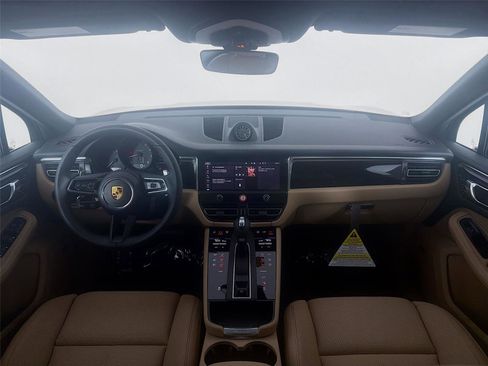 New 2026 Porsche Macan image 16