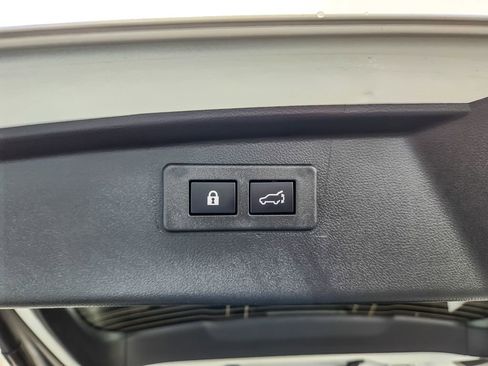 Certified 2025 Subaru Outback Premium w/ Popular Package #1A image 18