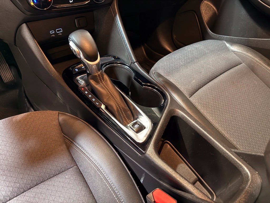 Used 2025 Buick Encore GX Preferred AWD/4WD image 22