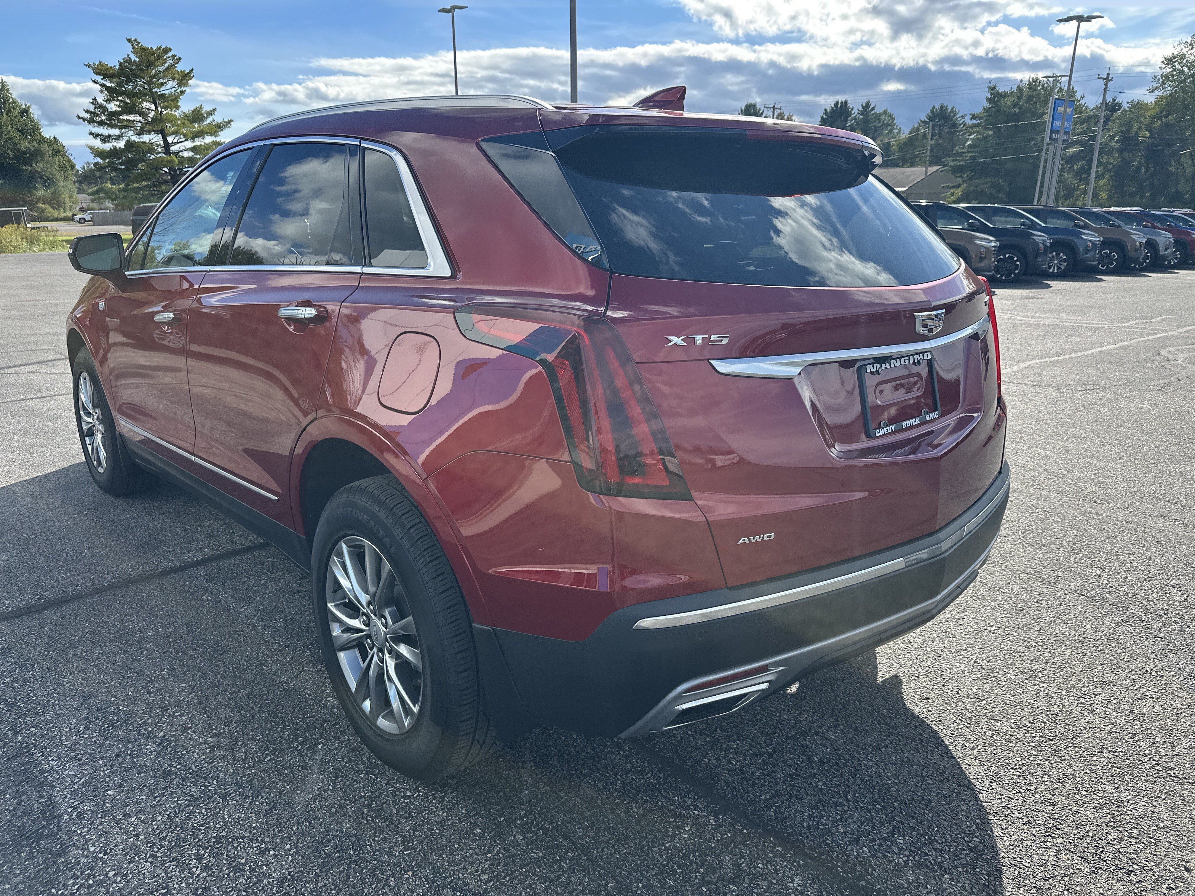 Certified 2023 Cadillac XT5 Premium Luxury AWD/4WD image 4