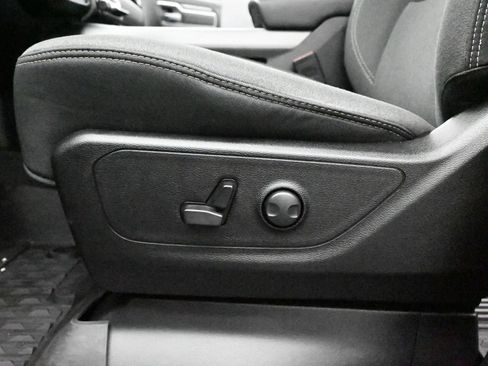 Used 2023 RAM 1500 Big Horn AWD/4WD image 11