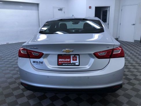 Used 2018 Chevrolet Malibu LT w/ Driver Confidence Package image 14