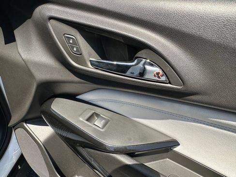 Used 2024 Chevrolet Trax LT FWD image 19