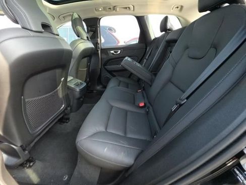 Used 2025 Volvo XC60 B5 Plus AWD/4WD image 11
