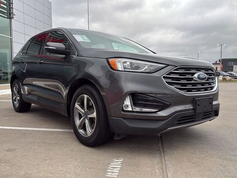 Used 2020 Ford Edge SEL w/ Convenience Package AWD/4WD image 6