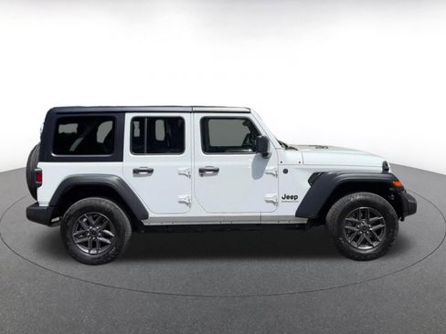 Used 2025 Jeep Wrangler Unlimited Sport AWD/4WD image 16