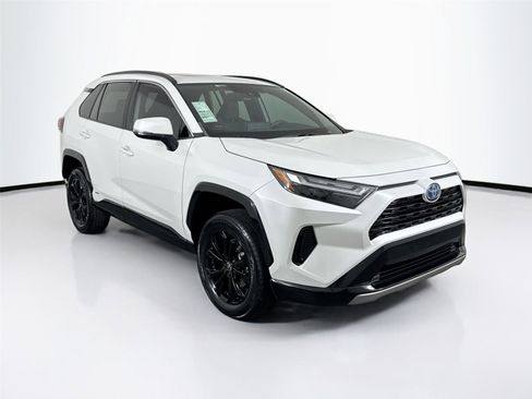 Certified 2023 Toyota RAV4 SE w/ Convenience Package image 15