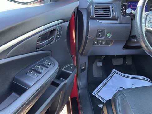 Used 2023 Honda Passport EX-L image 2