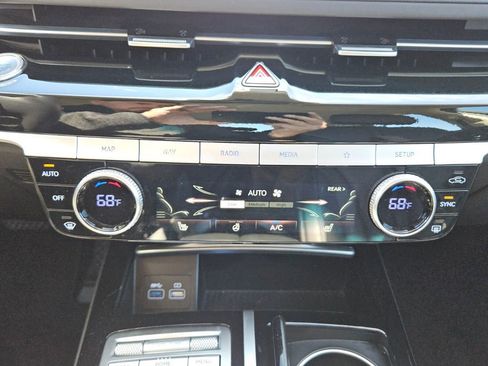Used 2024 Genesis G80 2.5T AWD/4WD image 19