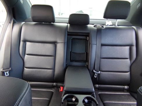 Used 2015 Mercedes-Benz E 350 4MATIC Sedan image 37