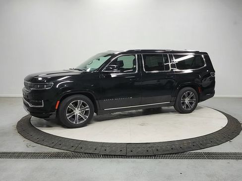 Used 2024 Jeep Grand Wagoneer L 4WD image 3