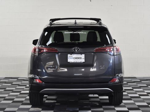 Used 2018 Toyota RAV4 XLE image 4