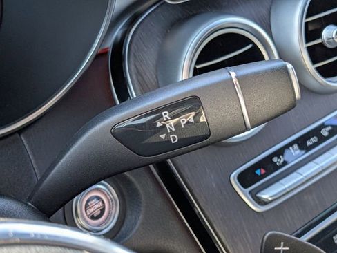 Used 2020 Mercedes-Benz GLC 300 4MATIC image 22