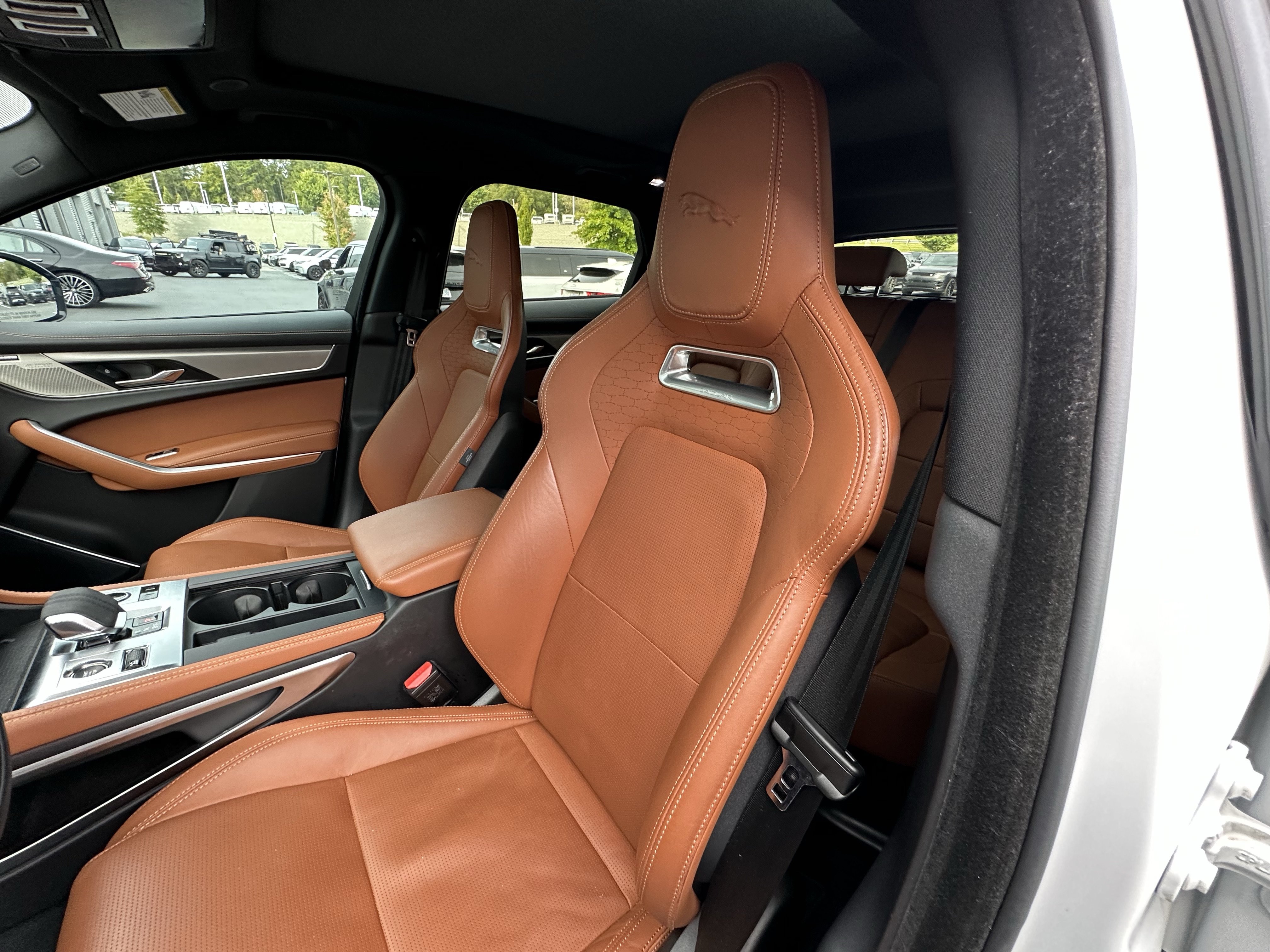 Certified 2026 Jaguar F-PACE R-Dynamic S AWD/4WD image 18