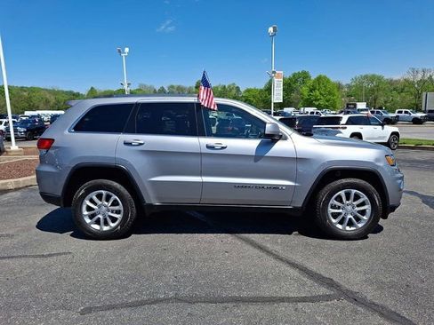Certified 2021 Jeep Grand Cherokee Laredo X AWD/4WD image 9