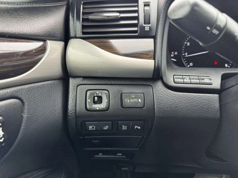 Used 2015 Lexus LS 460 image 21