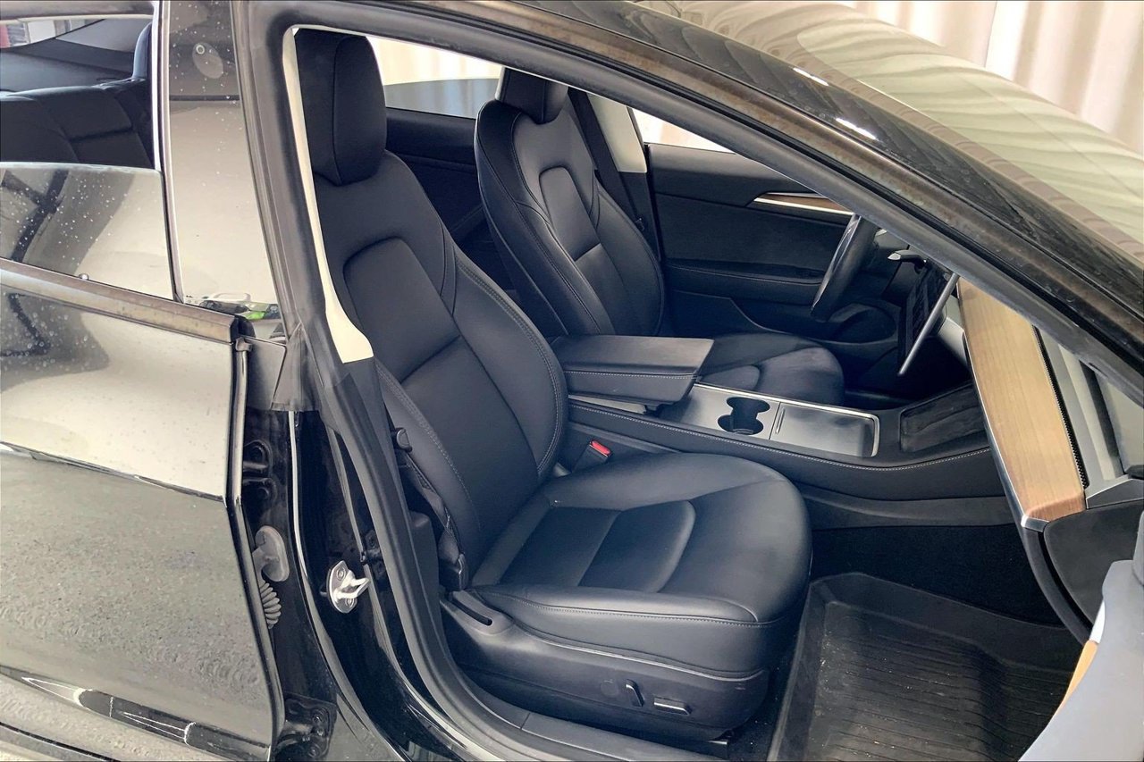 Used 2023 Tesla Model 3 Standard Range RWD image 16