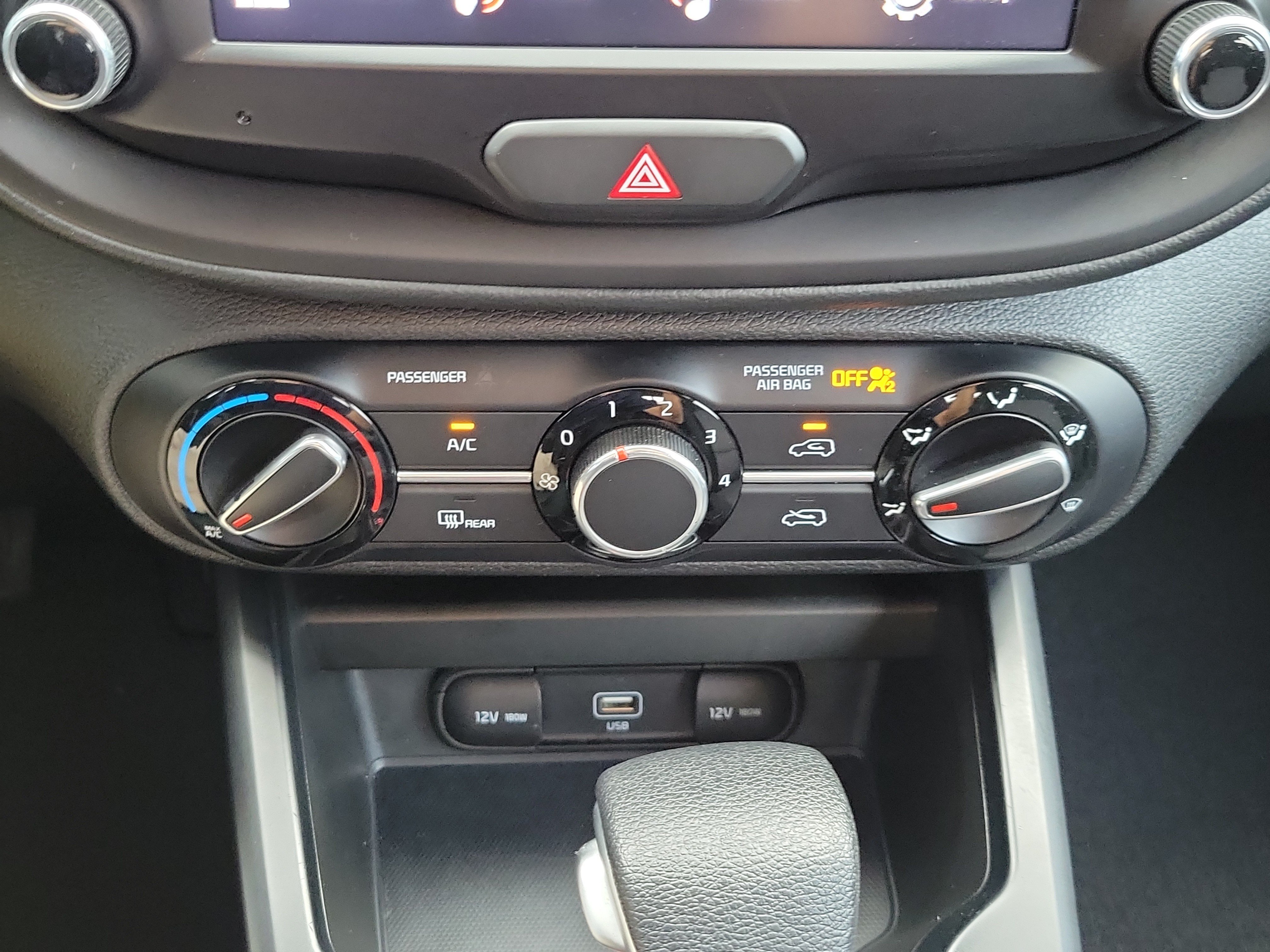 Certified 2022 Kia Soul LX FWD image 33