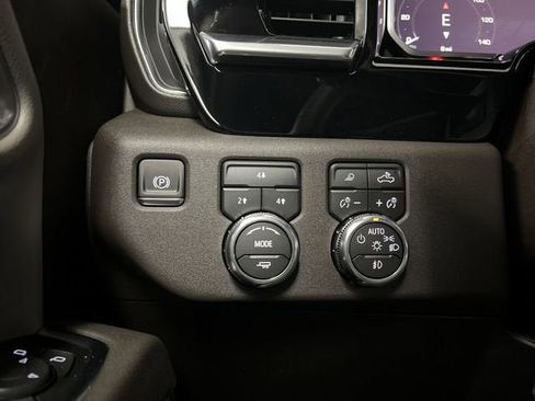 New 2026 GMC Sierra 3500 SLE w/ Preferred Package AWD/4WD image 18