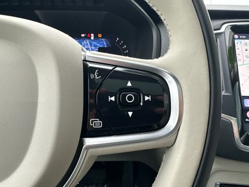 Used 2023 Volvo XC90 B5 Core w/ Climate Package AWD/4WD image 13