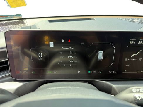 Used 2024 Kia EV9 GT-Line image 11