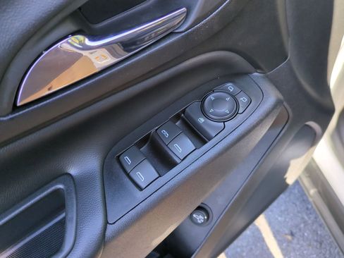 Used 2022 Chevrolet Equinox LT image 22