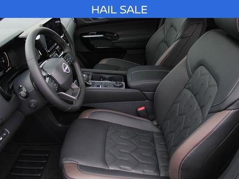 New 2026 Nissan Pathfinder Platinum AWD/4WD image 16