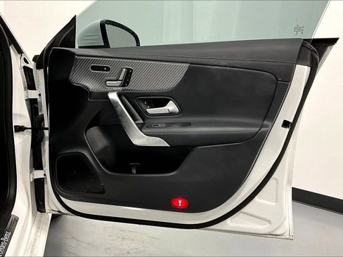 Used 2024 Mercedes-Benz CLA 250 image 23