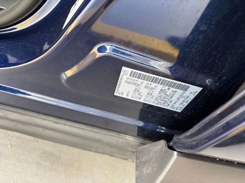 Used 2025 Nissan Rogue SV FWD image 31