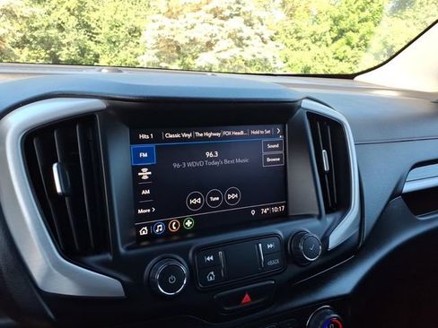 Used 2021 GMC Terrain SLT AWD/4WD image 17