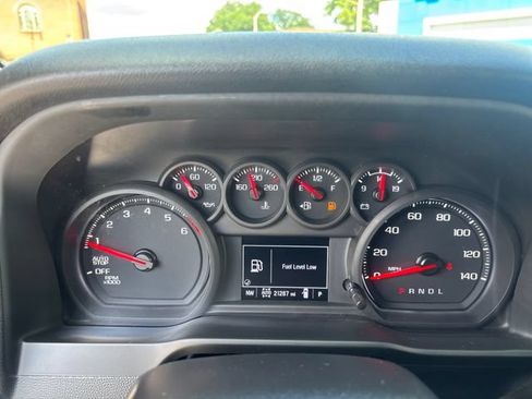 Used 2024 Chevrolet Silverado 1500 Custom w/ Turbomax Blackout Package AWD/4WD image 17