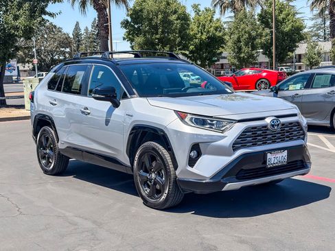 Used 2019 Toyota RAV4 XSE w/ XSE Weather Package AWD/4WD image 5