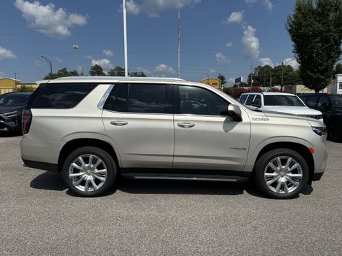 Used 2023 Chevrolet Tahoe High Country w/ Advanced Technology Package AWD/4WD image 11