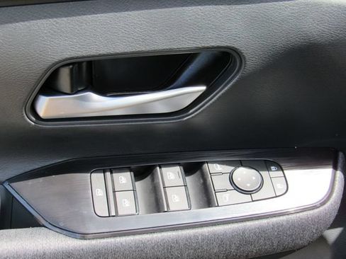 New 2026 Nissan Kicks SV w/ Charging Package FWD image 15