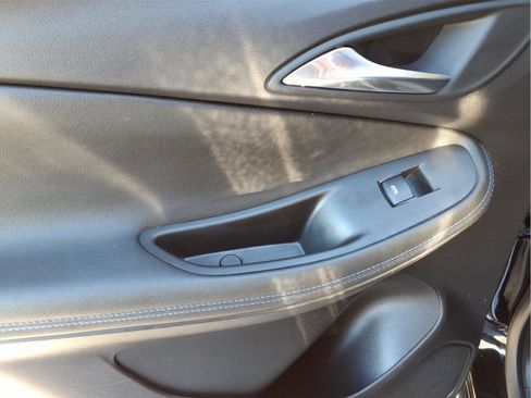 Used 2025 Buick Encore GX Sport Touring w/ Advanced Technology Package image 10